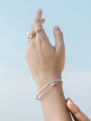 Voyage Pearl Tri Ring