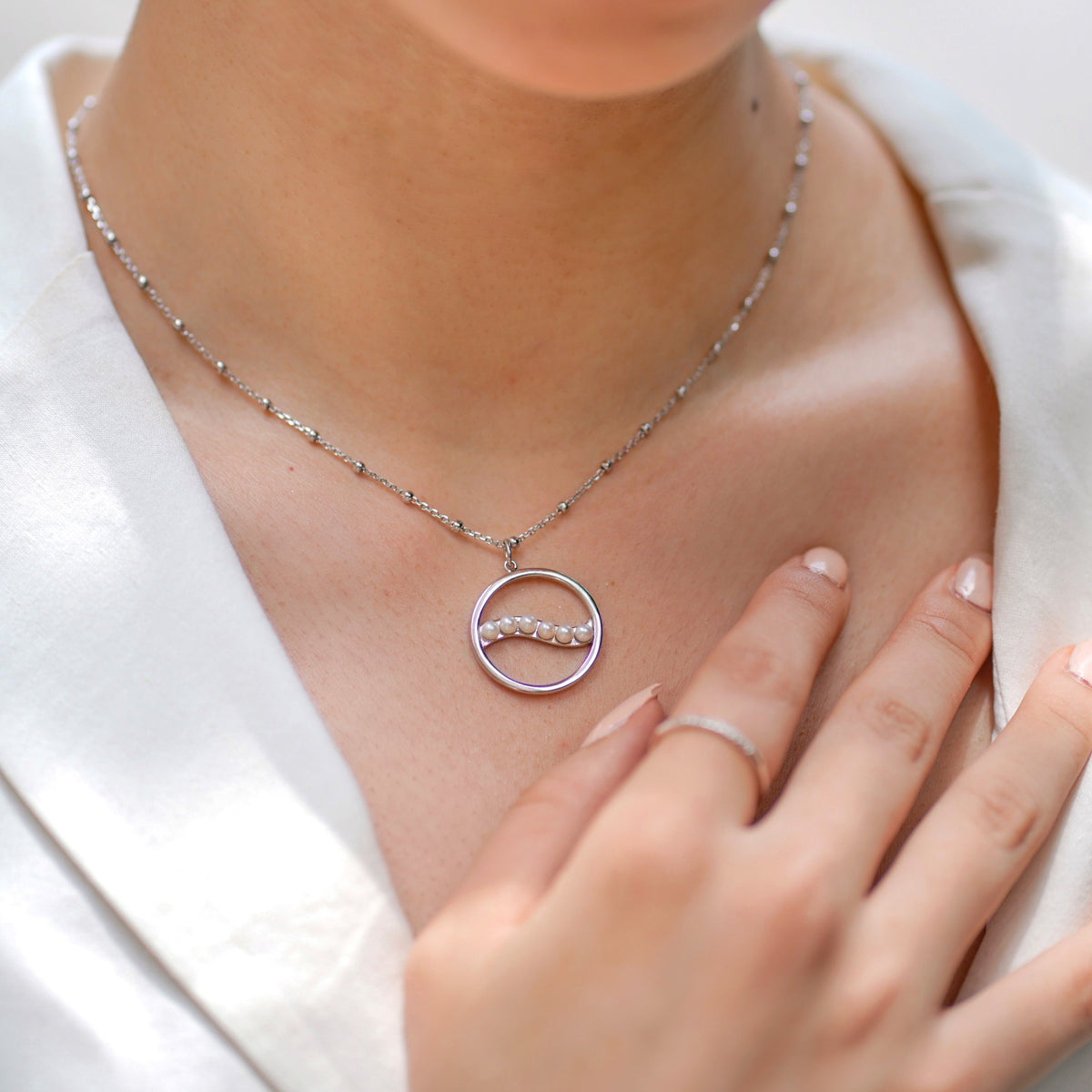 Voyage_II Pearl Necklace - Silver