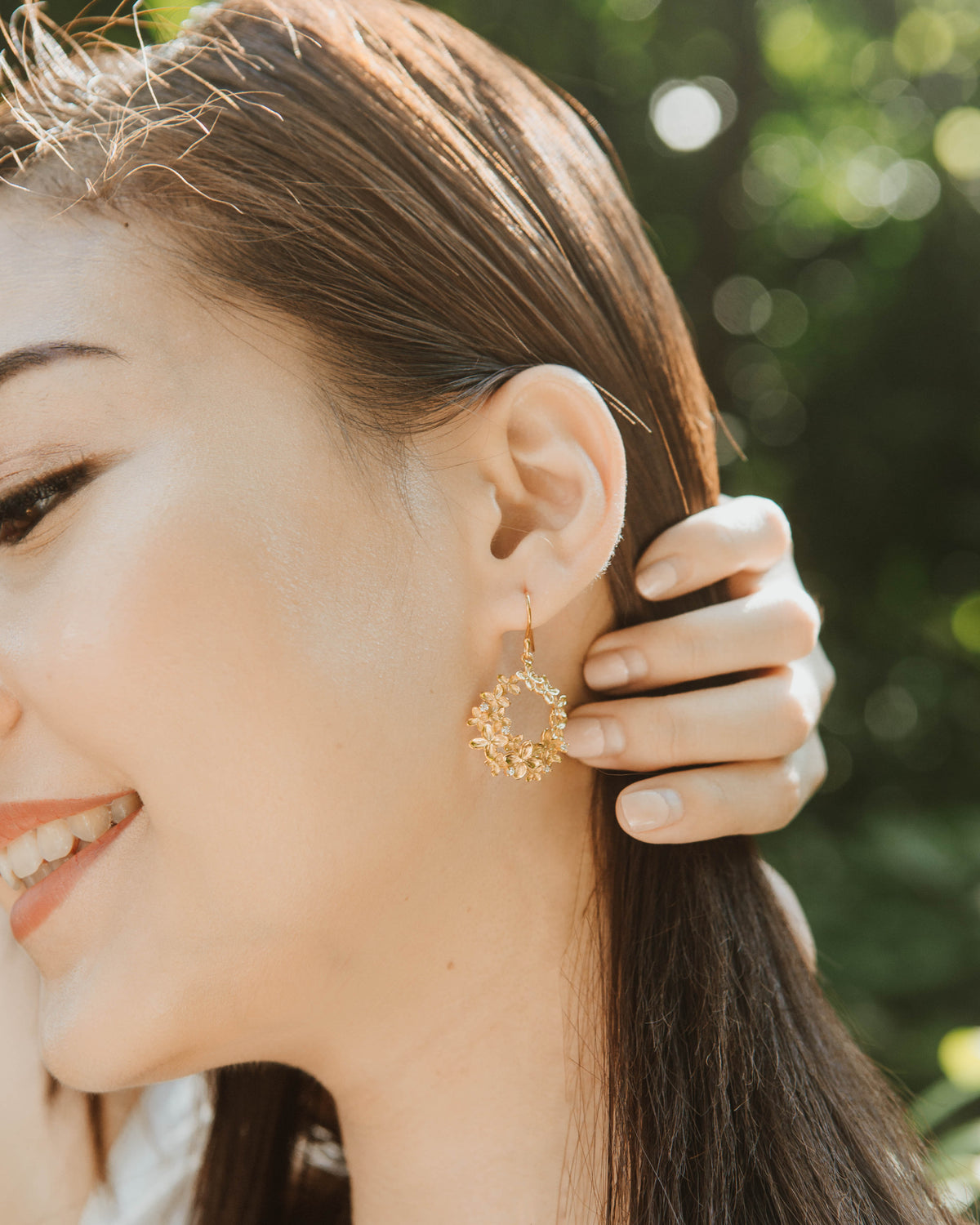 Ixora Round Earrings