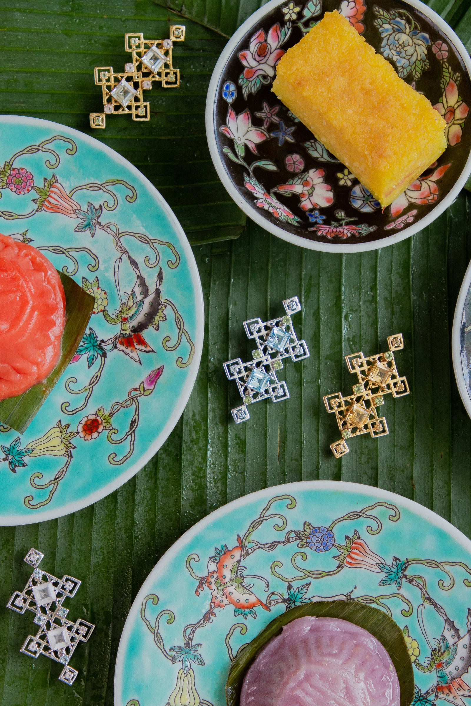 Reconceptions Brooch - Gold - Yellow