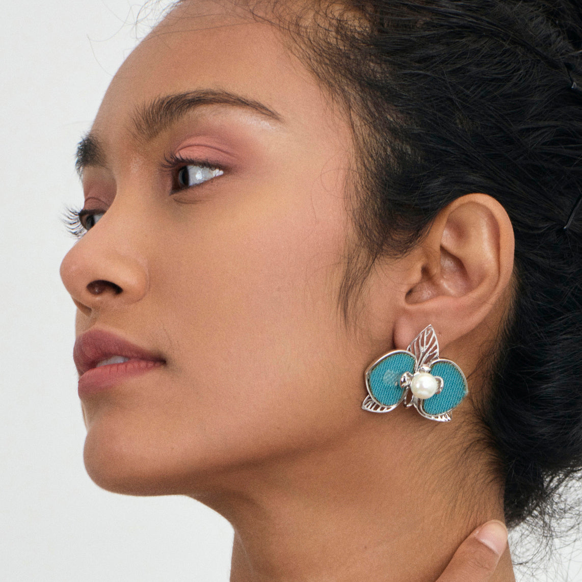 [IN]TRIGUE X SIA BLOOM STATEMENT EARRINGS - RHODIUM